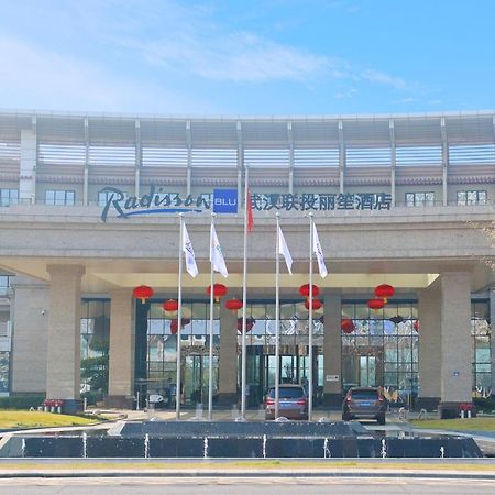 Radisson Blu Hotel Wuhan Etd Zone Exteriör bild