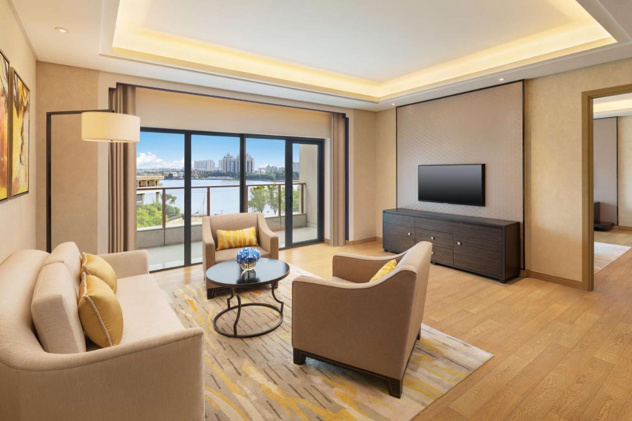 Radisson Blu Hotel Wuhan Etd Zone Exteriör bild