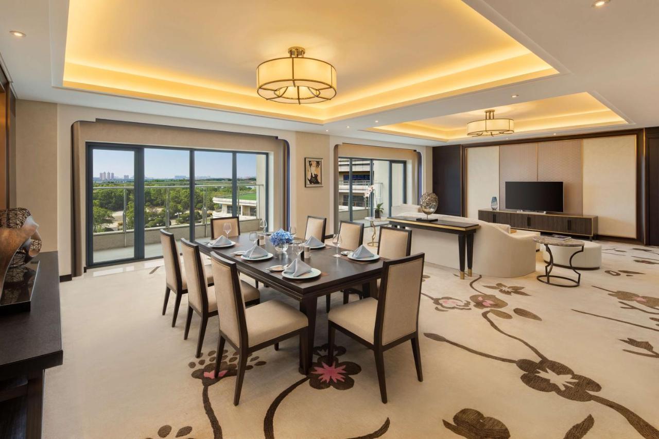 Radisson Blu Hotel Wuhan Etd Zone Exteriör bild