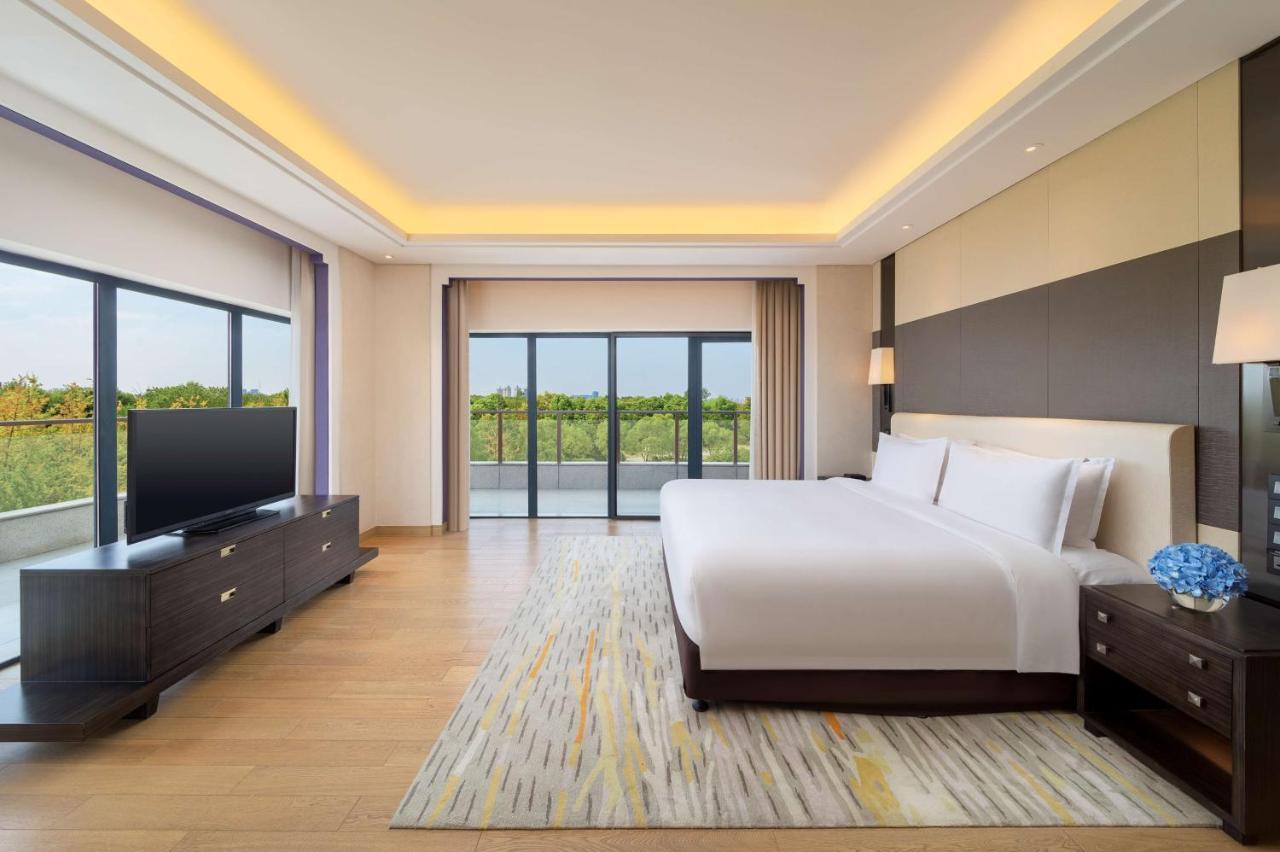 Radisson Blu Hotel Wuhan Etd Zone Exteriör bild