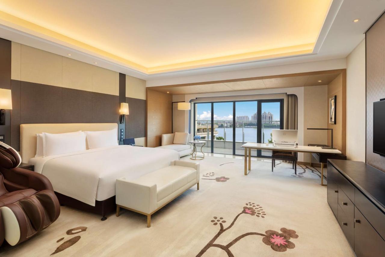 Radisson Blu Hotel Wuhan Etd Zone Exteriör bild