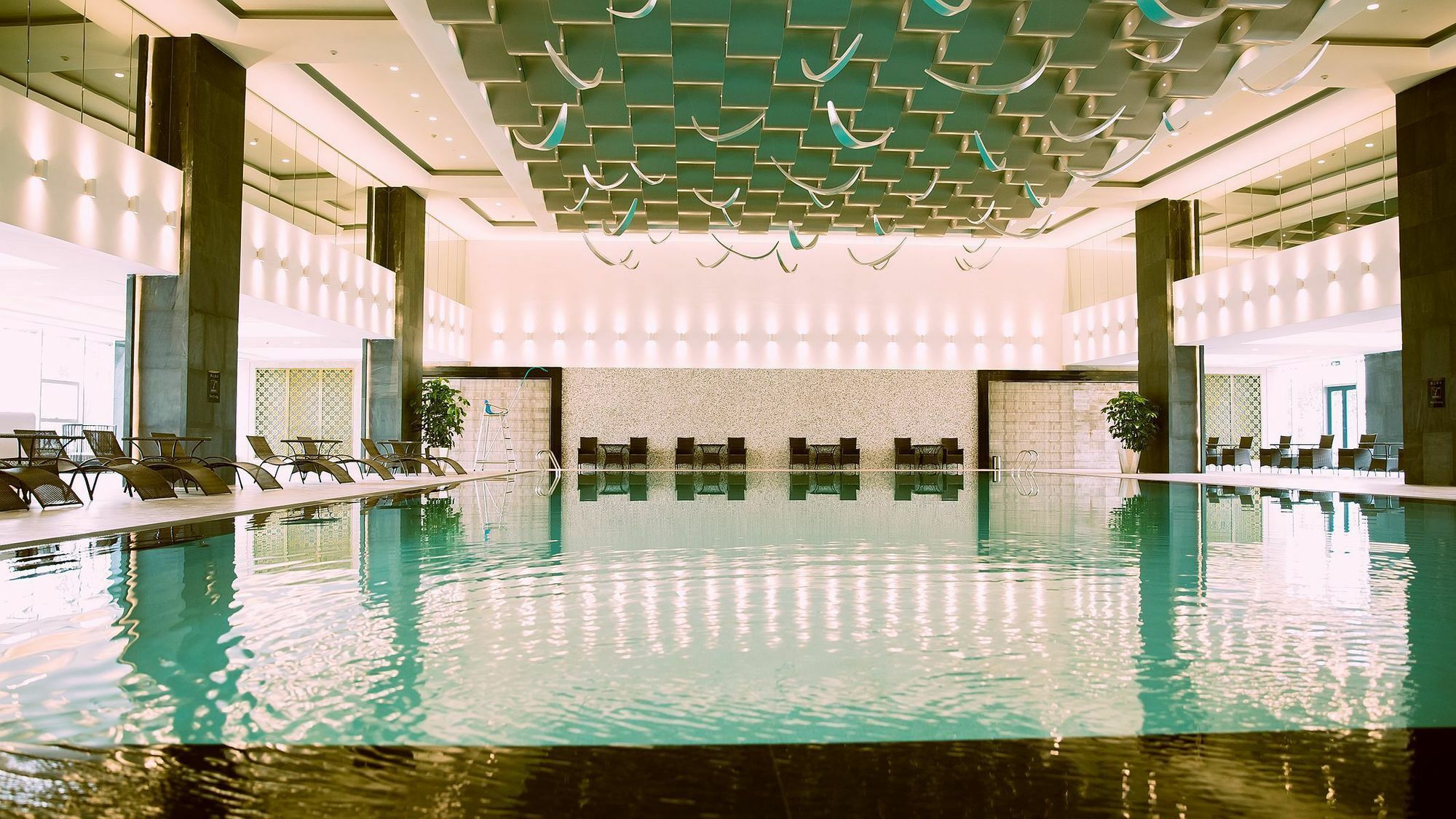 Radisson Blu Hotel Wuhan Etd Zone Exteriör bild