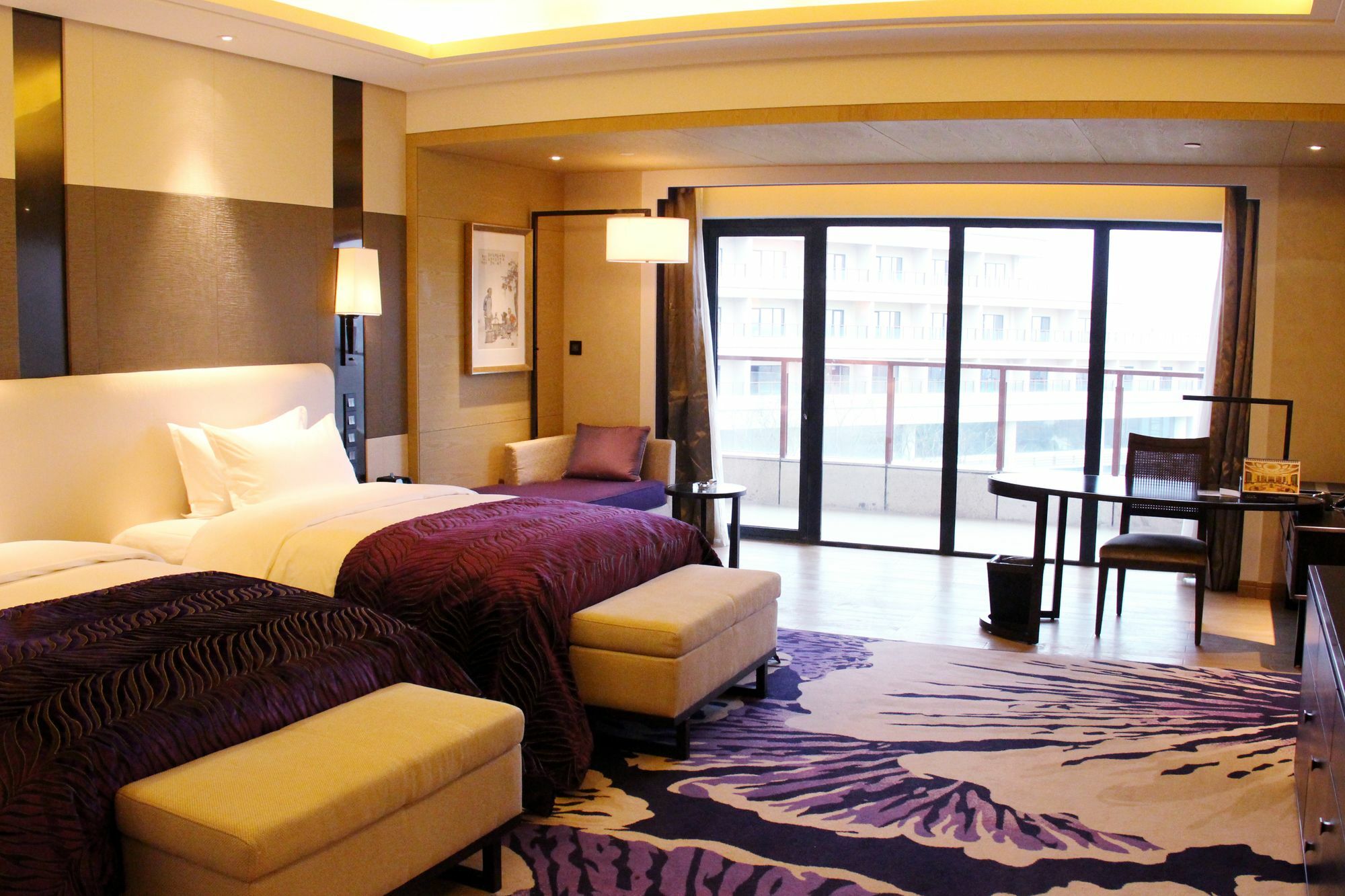 Radisson Blu Hotel Wuhan Etd Zone Exteriör bild