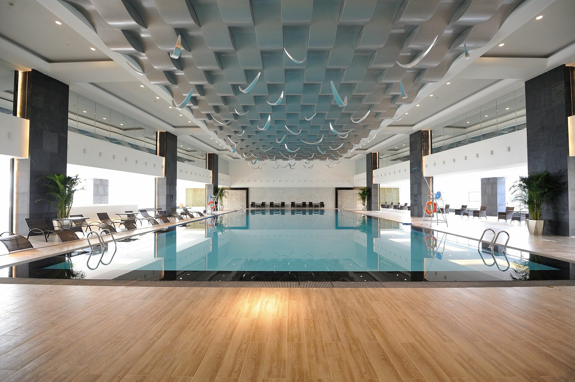 Radisson Blu Hotel Wuhan Etd Zone Exteriör bild
